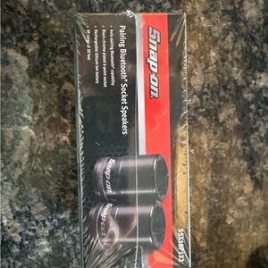 Snap-on Black and Red Pairing Bluetooth Socket Speakers